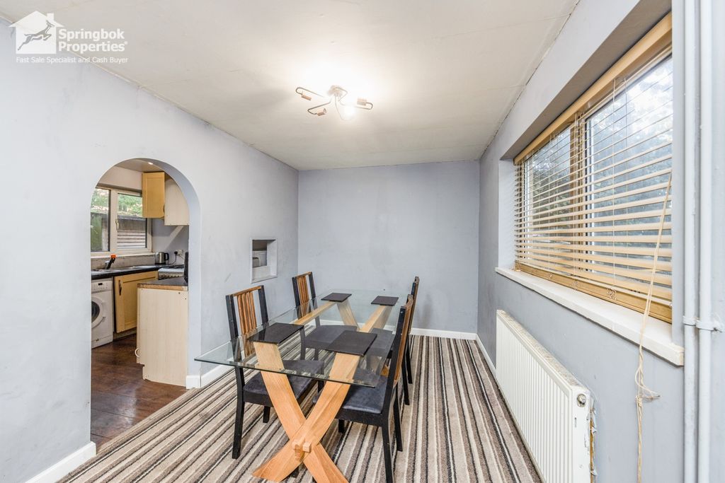 Property photo 3 of 16 2