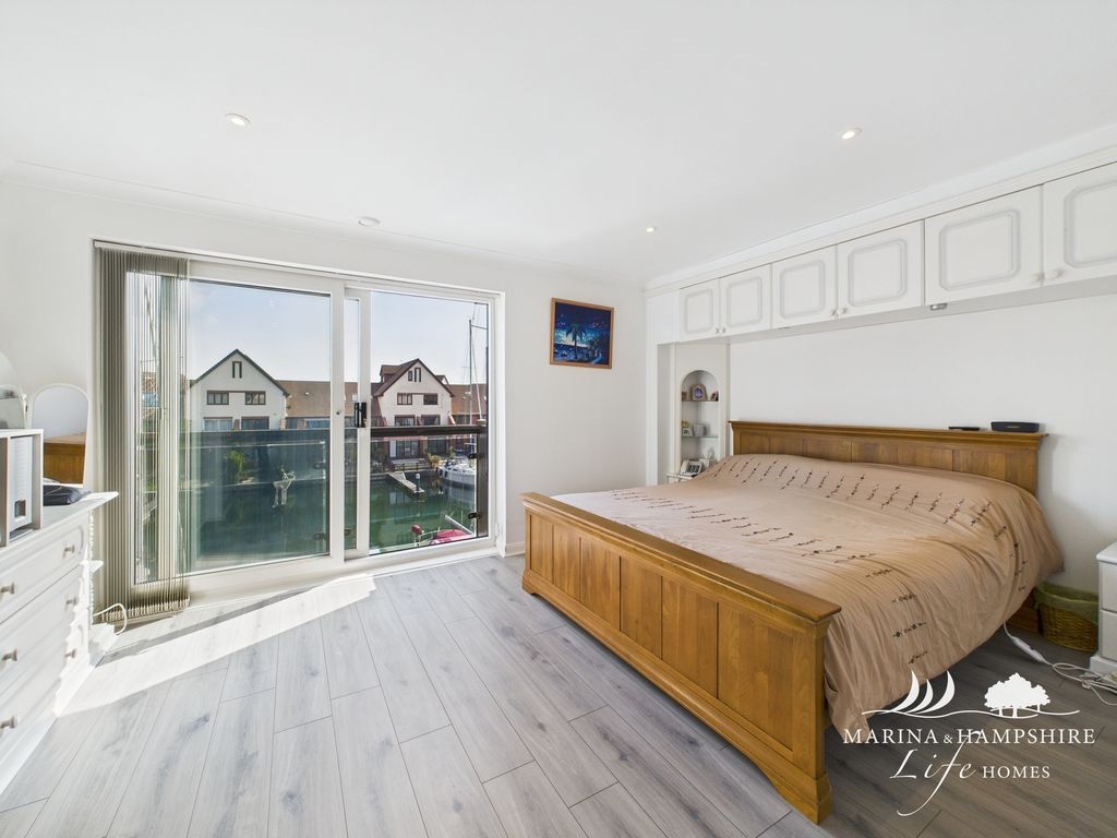 Additional image 23 of 4 bed town house for saleCarne Place, Port Solent, Portsmouth PO6