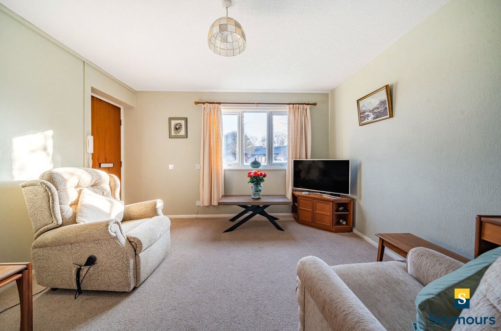 Property photo 3 of 18 Picture No. 06
