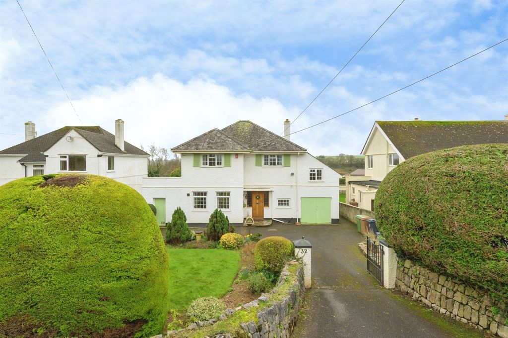 Property photo 1 of 18