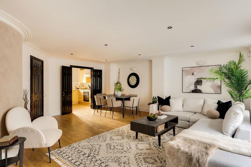 Property photo 2 of 21 12.Jpg