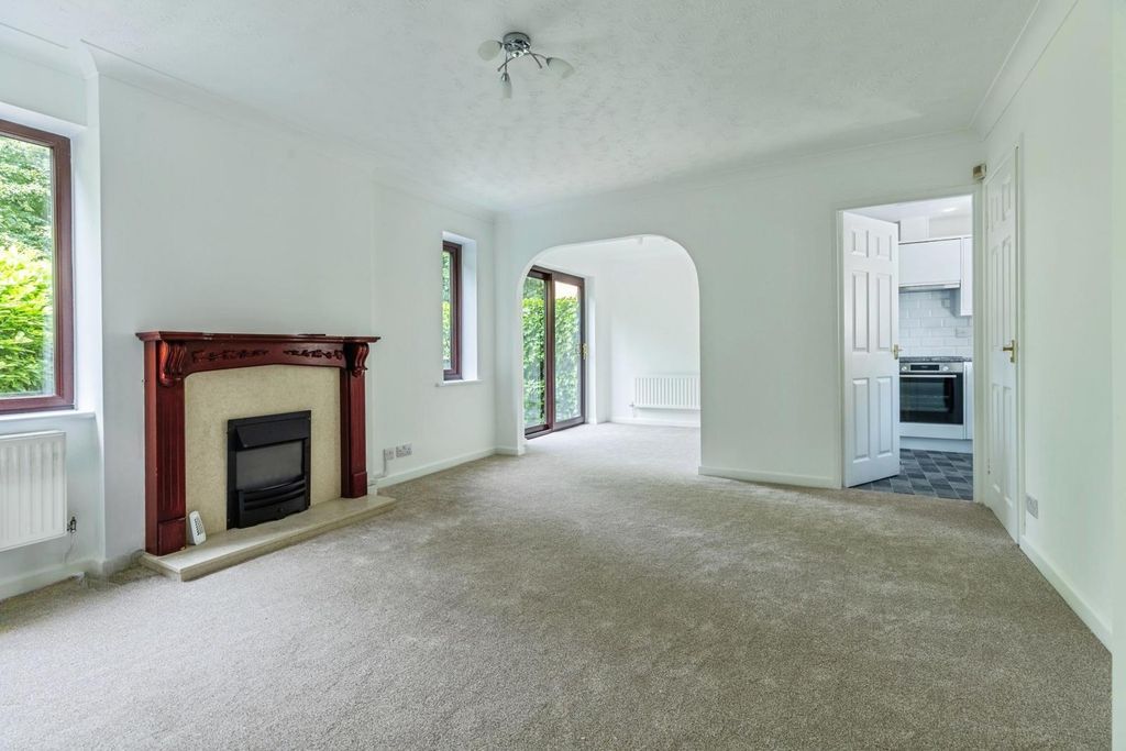 Property photo 3 of 14 Pbox-Img.Jpg