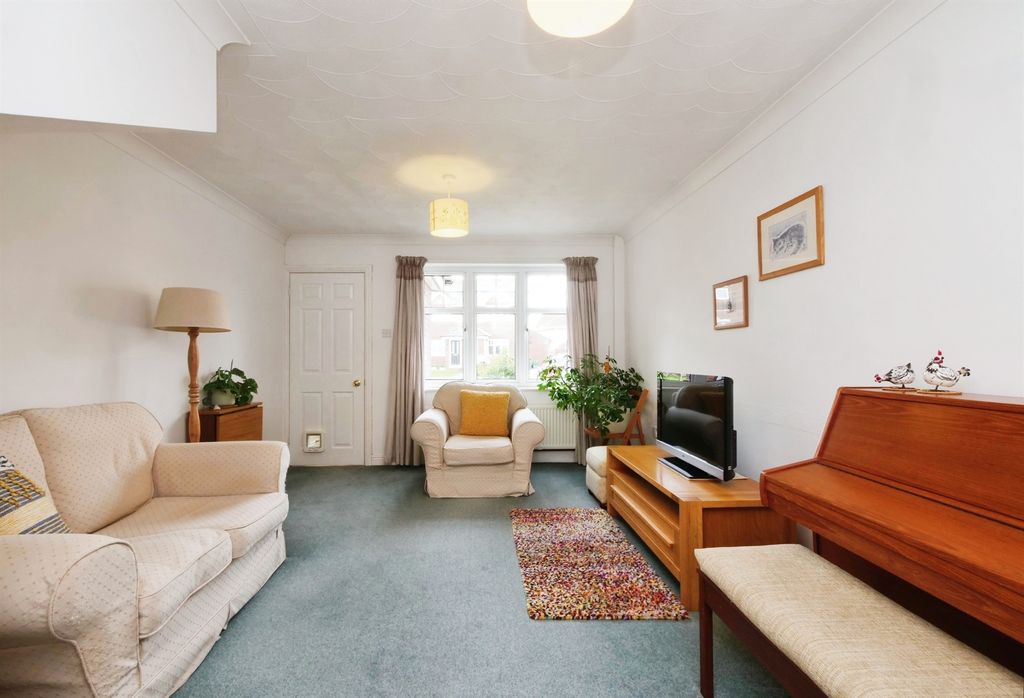 Property photo 3 of 18