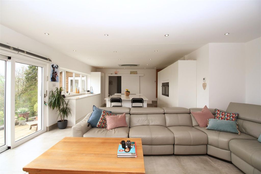Property photo 2 of 20 1.Jpg