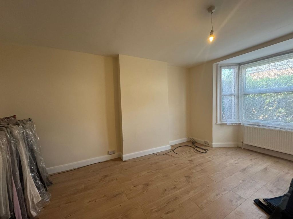 Property photo 3 of 14 5.Jpg