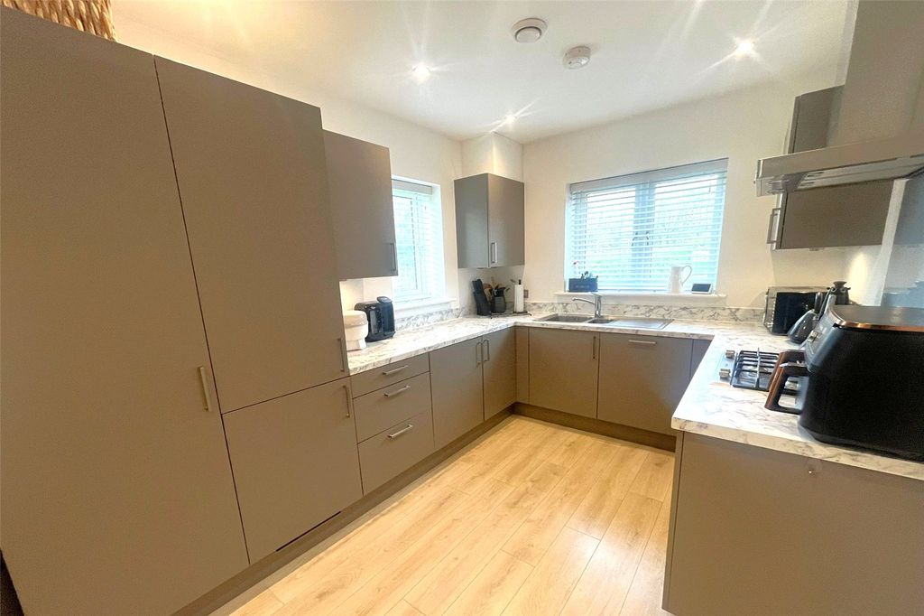 Property photo 2 of 12 Picture No. 09