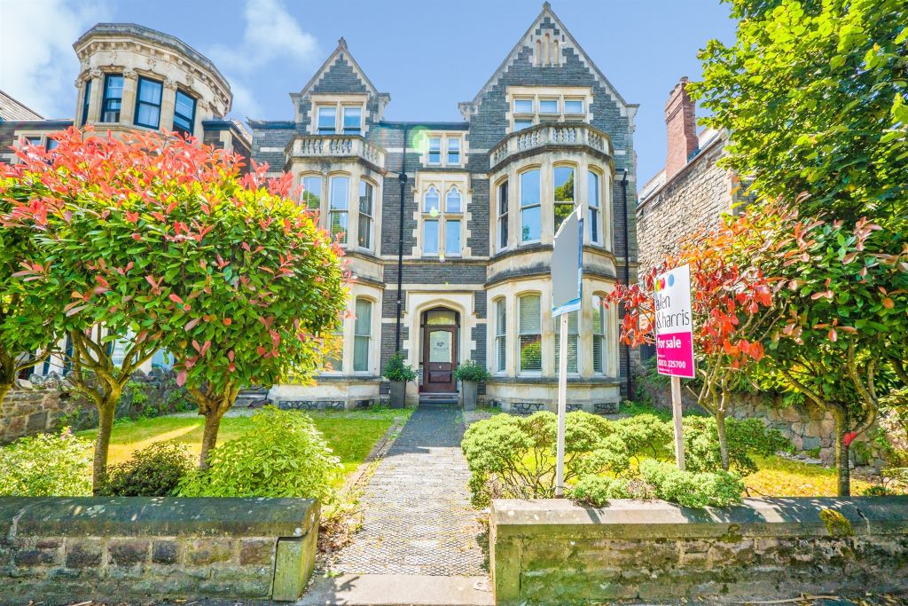 Property photo 1 of 16