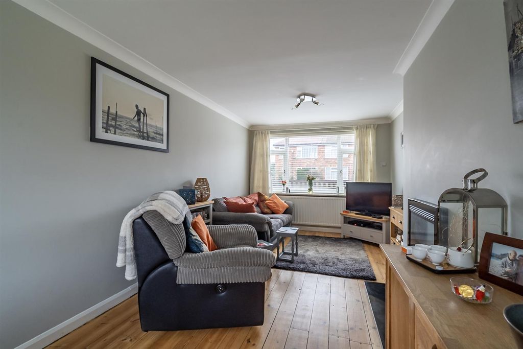 Property photo 2 of 13 Living Area