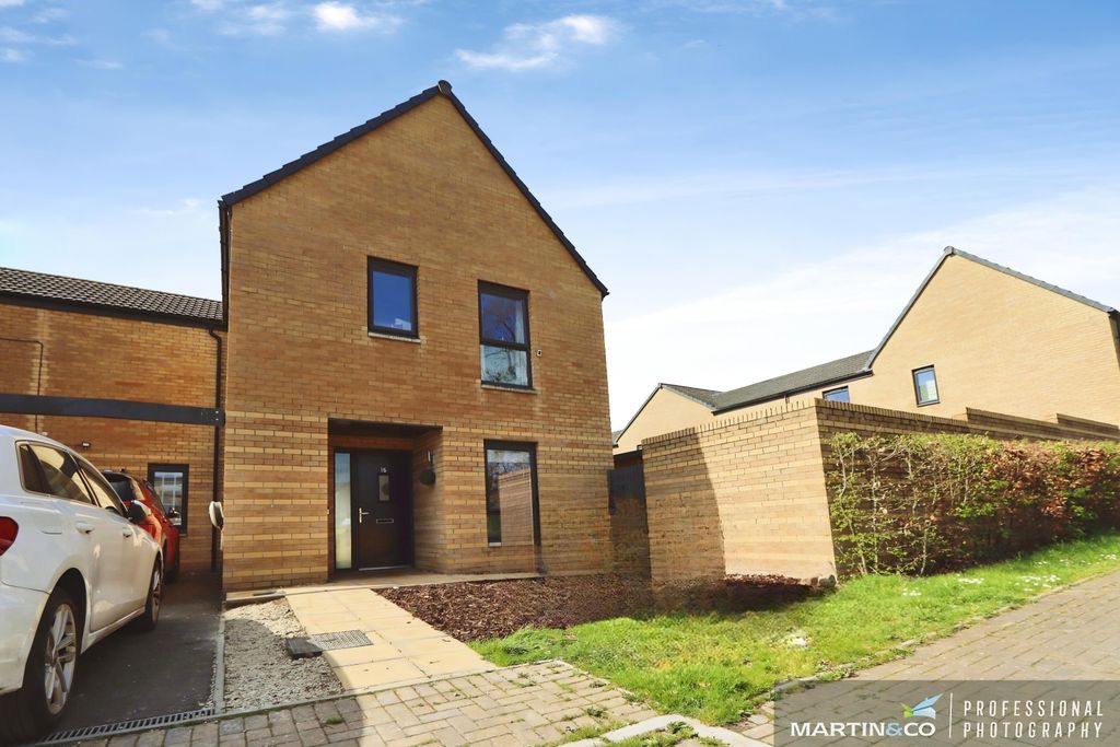 Property photo 1 of 20