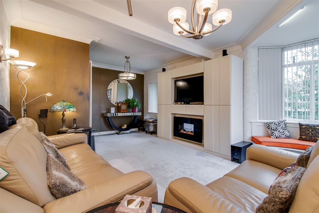 Property photo 2 of 26 Living Room