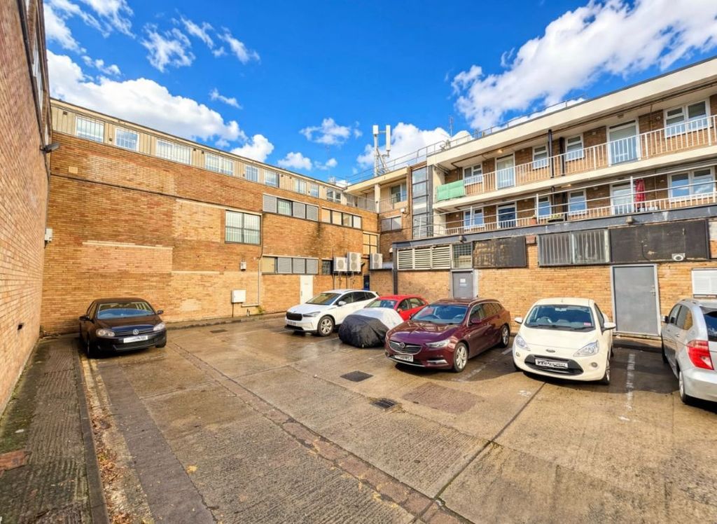 Property photo 2 of 7