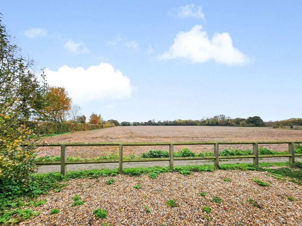 Property photo 2 of 33