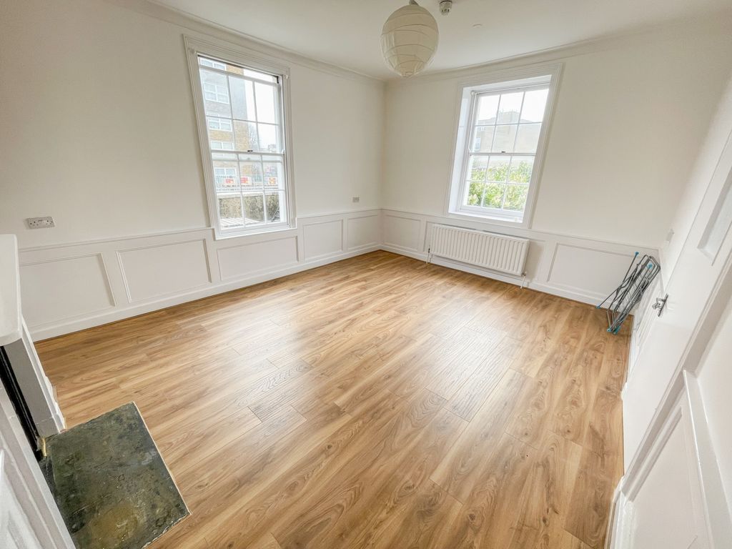 Property photo 2 of 9 Photo 2