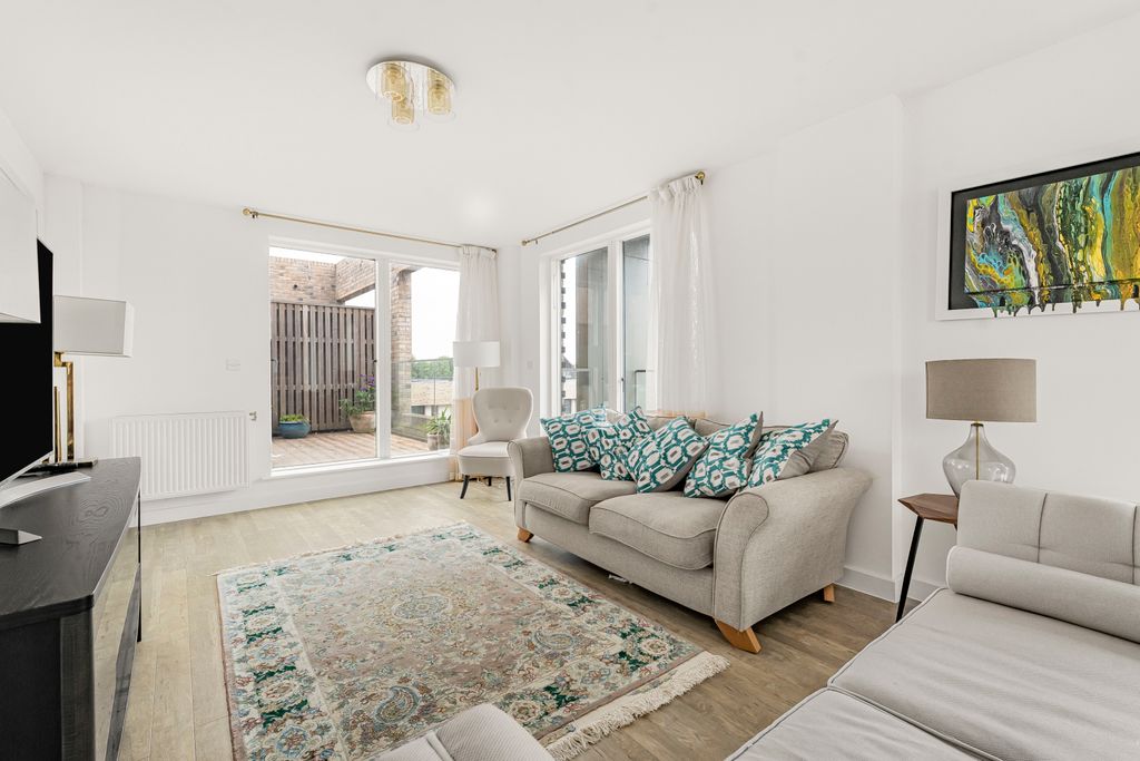 Property photo 2 of 27 1353422