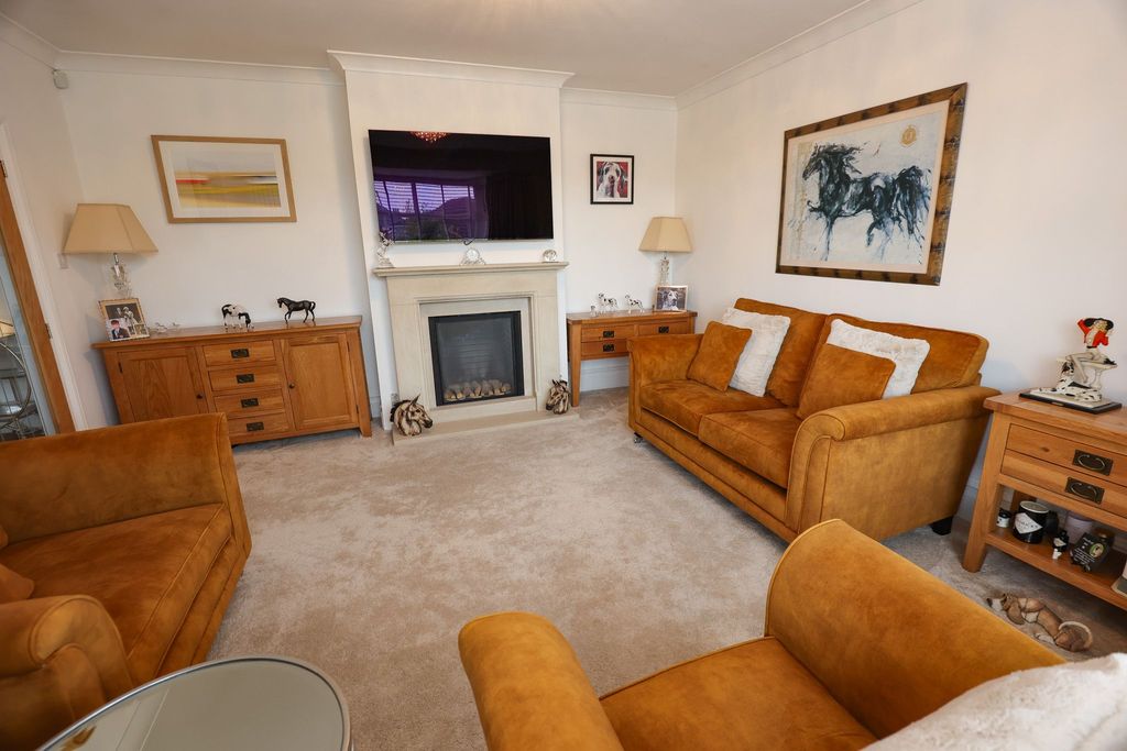 Property photo 3 of 20