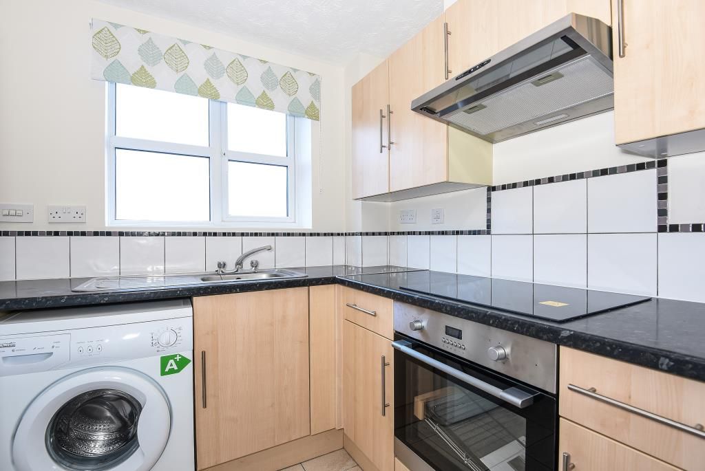 Property photo 2 of 10 Kitchen