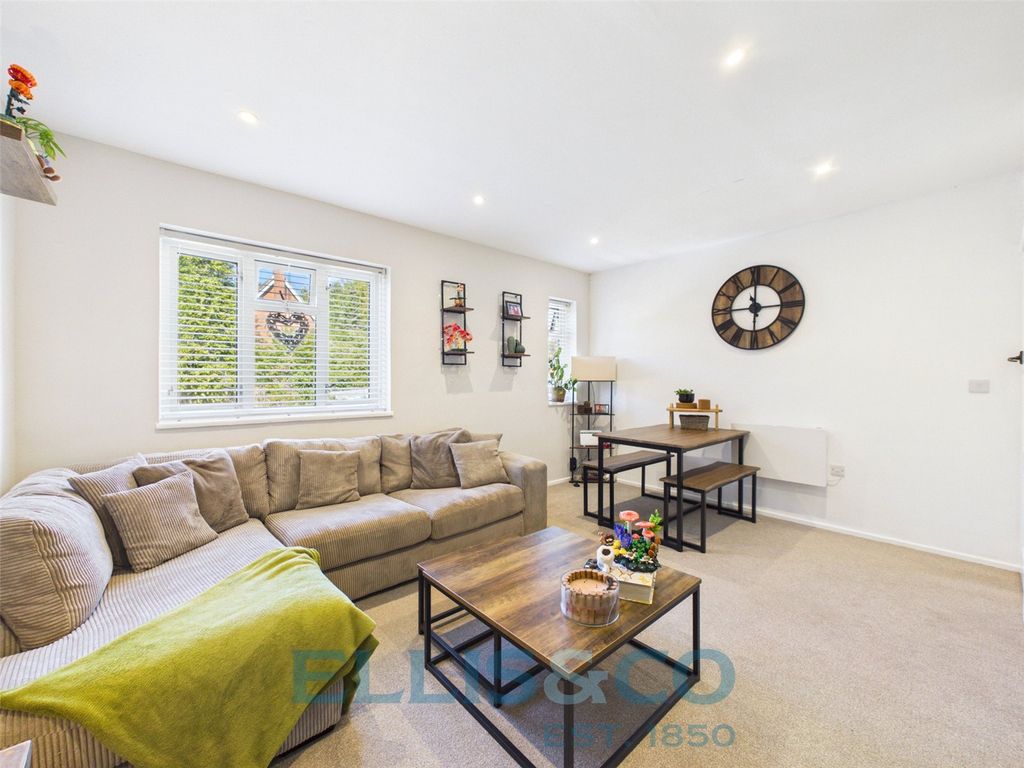 Property photo 3 of 14 Picture No. 11
