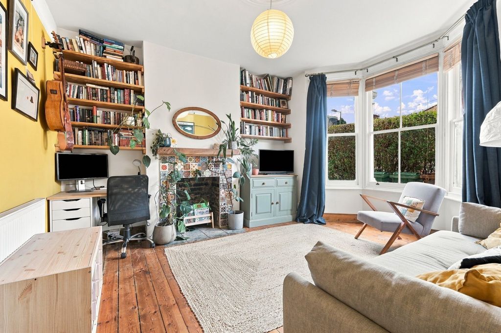 Property photo 3 of 19