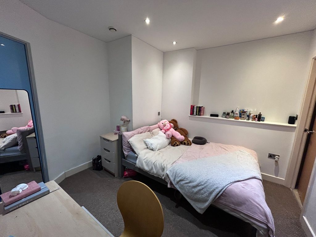 Property photo 3 of 8 Picture No. 02