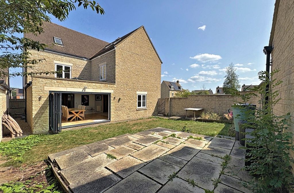 Property photo 1 of 30