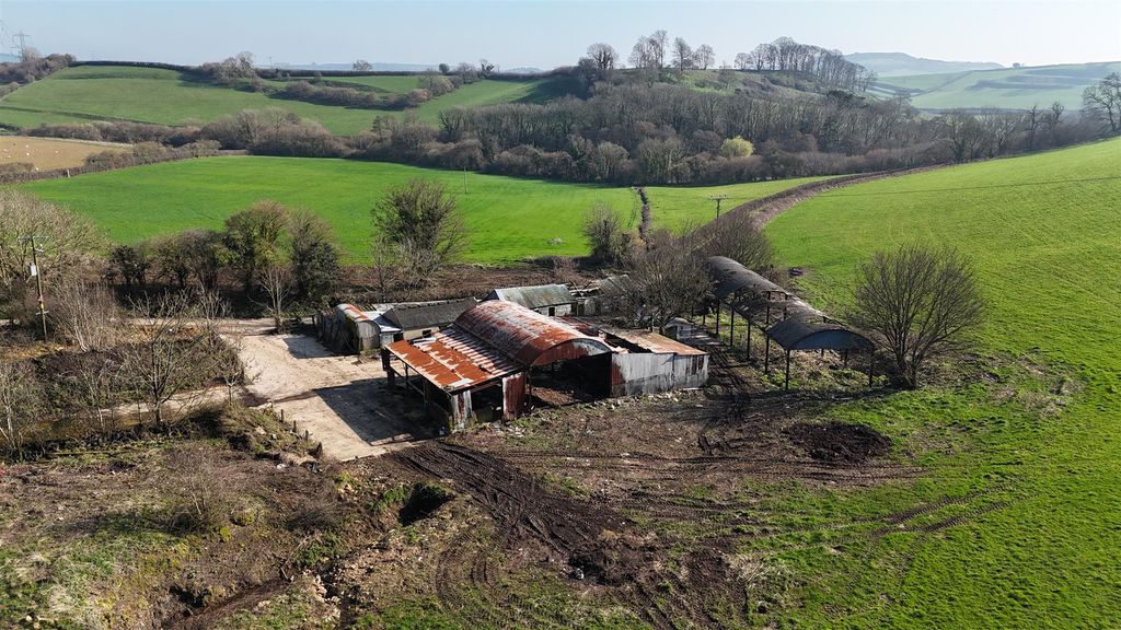 Property photo 3 of 8 3.Jpg