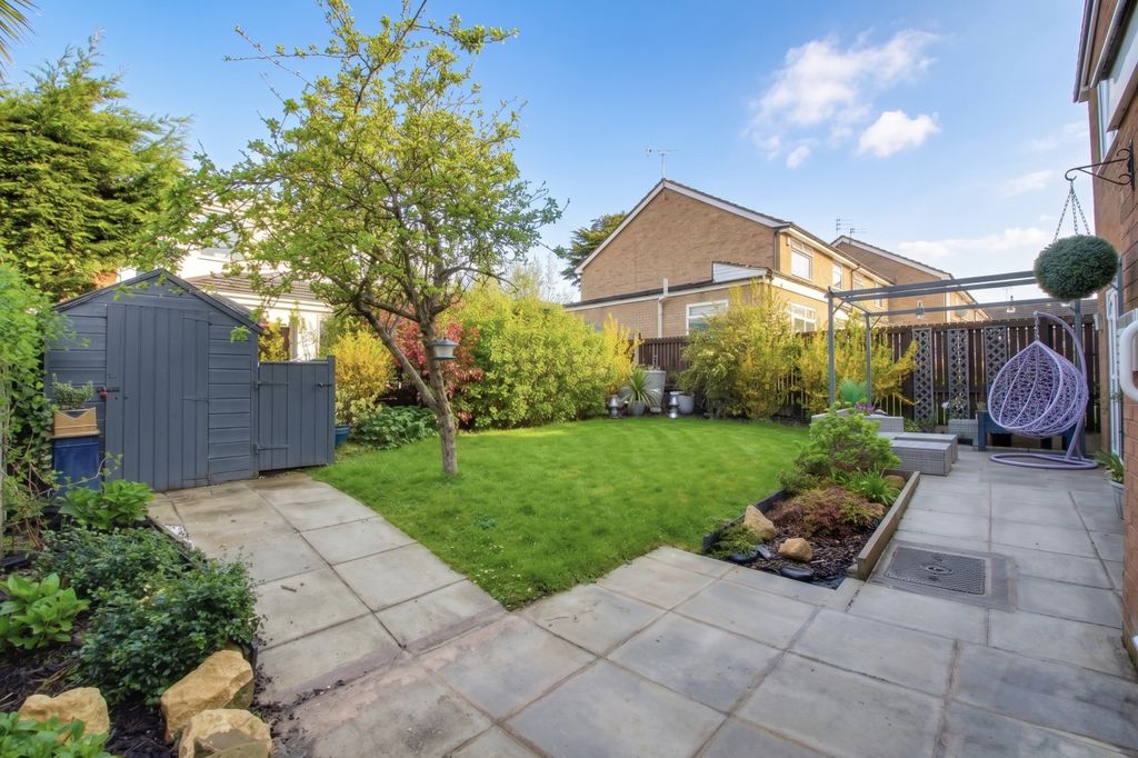 Property photo 2 of 13