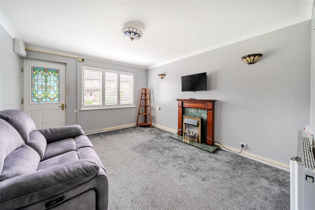 Property photo 3 of 17 Picture No. 24