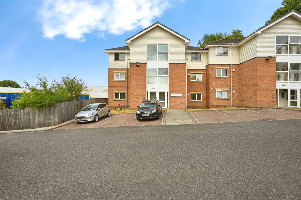 Property photo 2 of 15