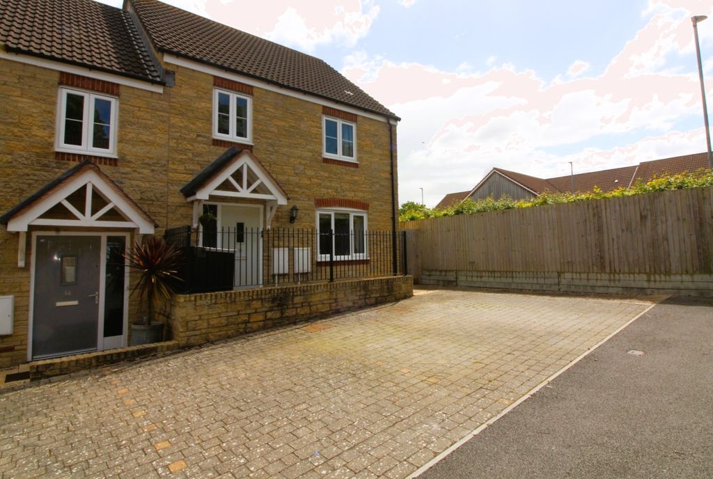 Property photo 1 of 32 Img_4932