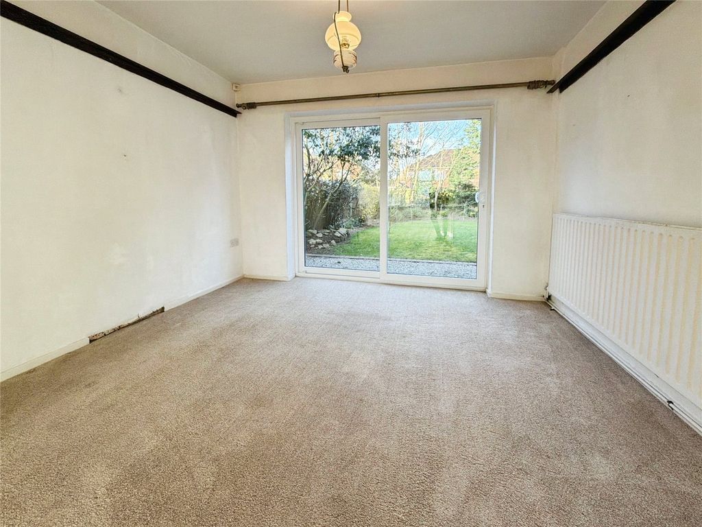 Property photo 3 of 16 Dining Room