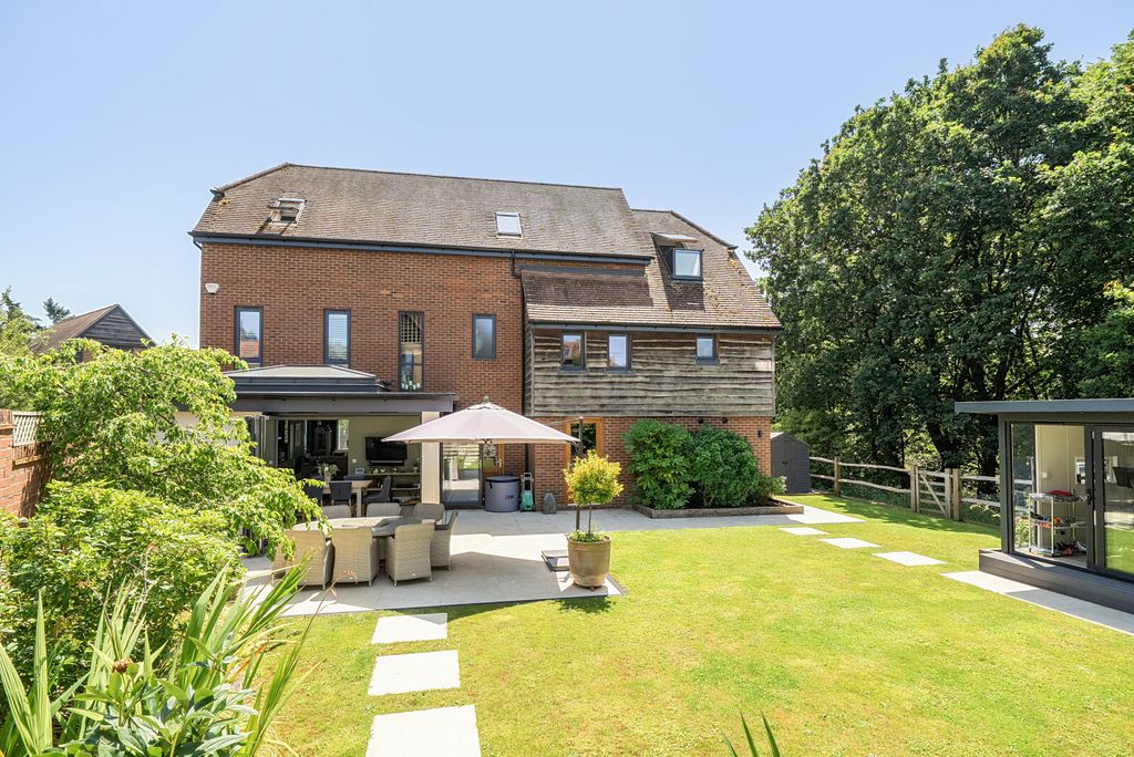 Property photo 2 of 24 1484688-20-6A3d5B...