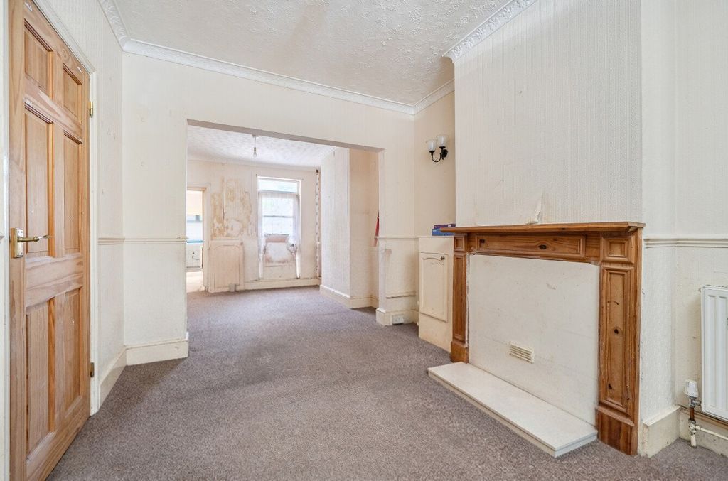 Property photo 2 of 14 Picture No. 02