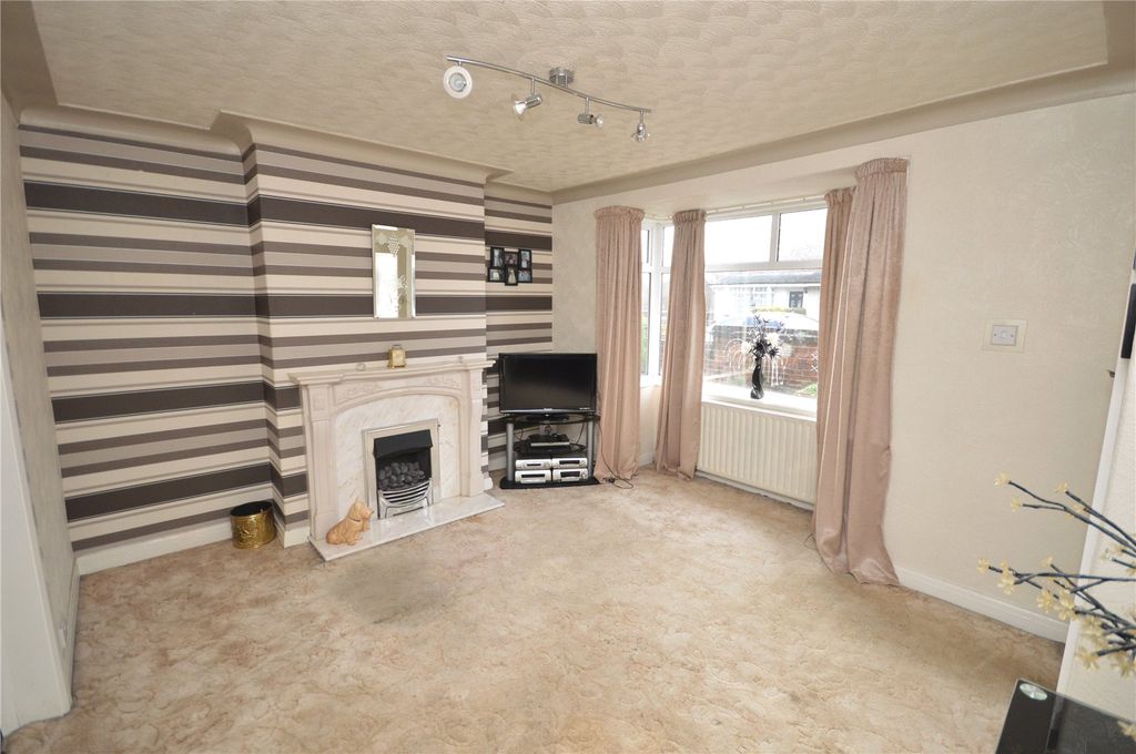 Property photo 2 of 12 Picture 2