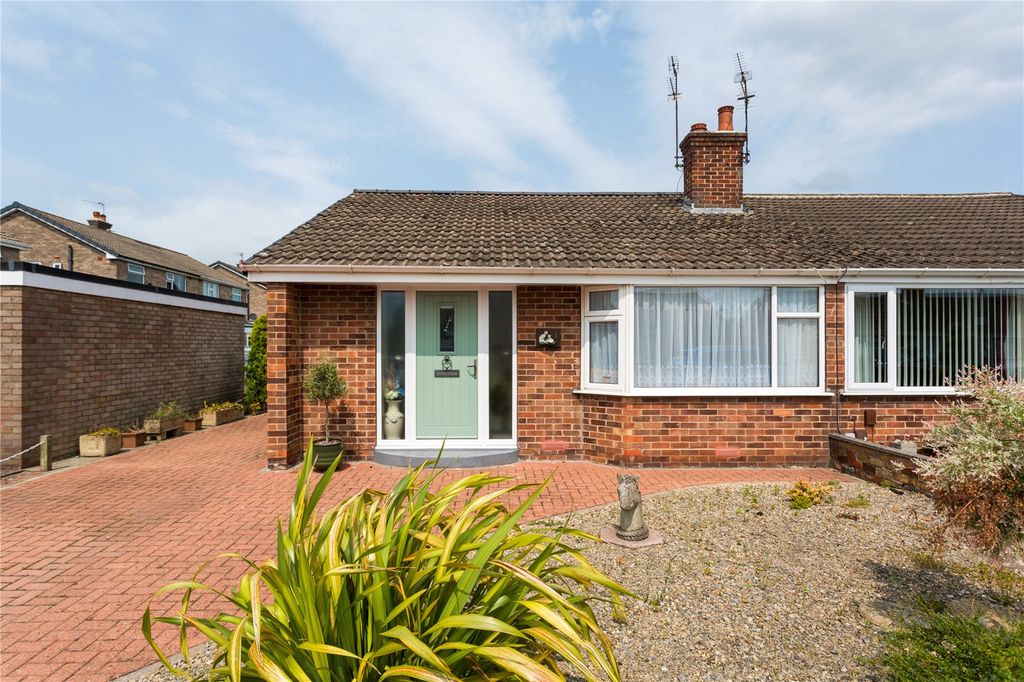 Property photo 1 of 11 Photo
