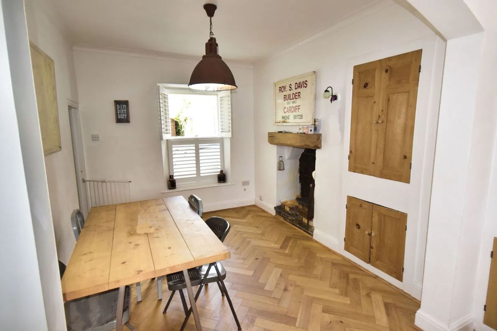 Property photo 3 of 16