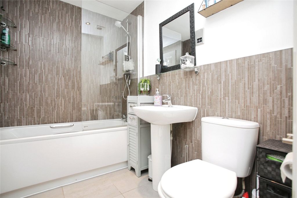 Property photo 3 of 23 Picture No. 36