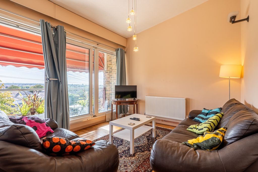 Property photo 3 of 25 5373834