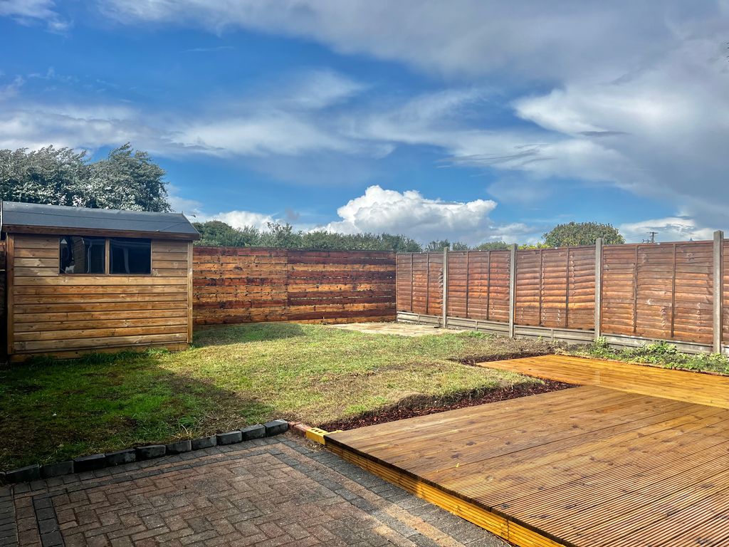 Property photo 2 of 23