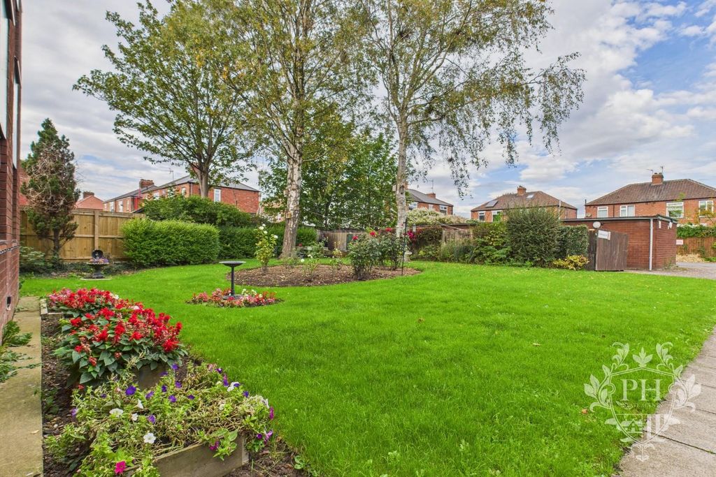 Property photo 2 of 9 Cam02002G0-Pr0202-Still006.Jpg