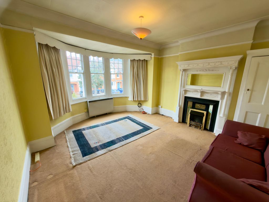 Property photo 2 of 14
