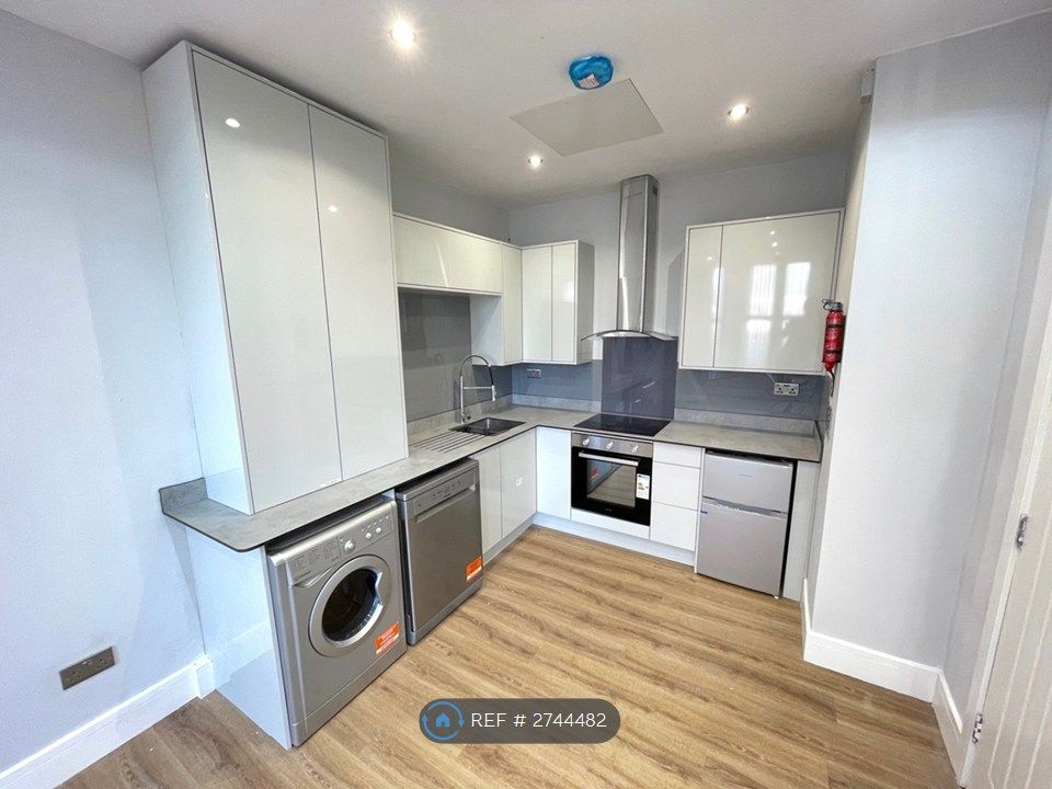 Property photo 2 of 18 Kitchen Area