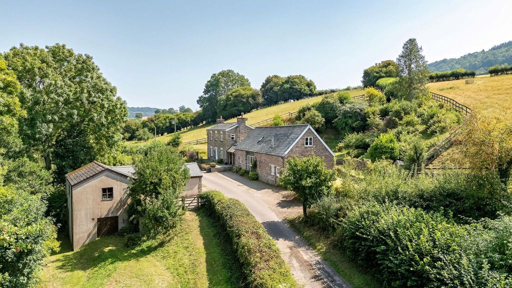 Property photo 1 of 39 Image