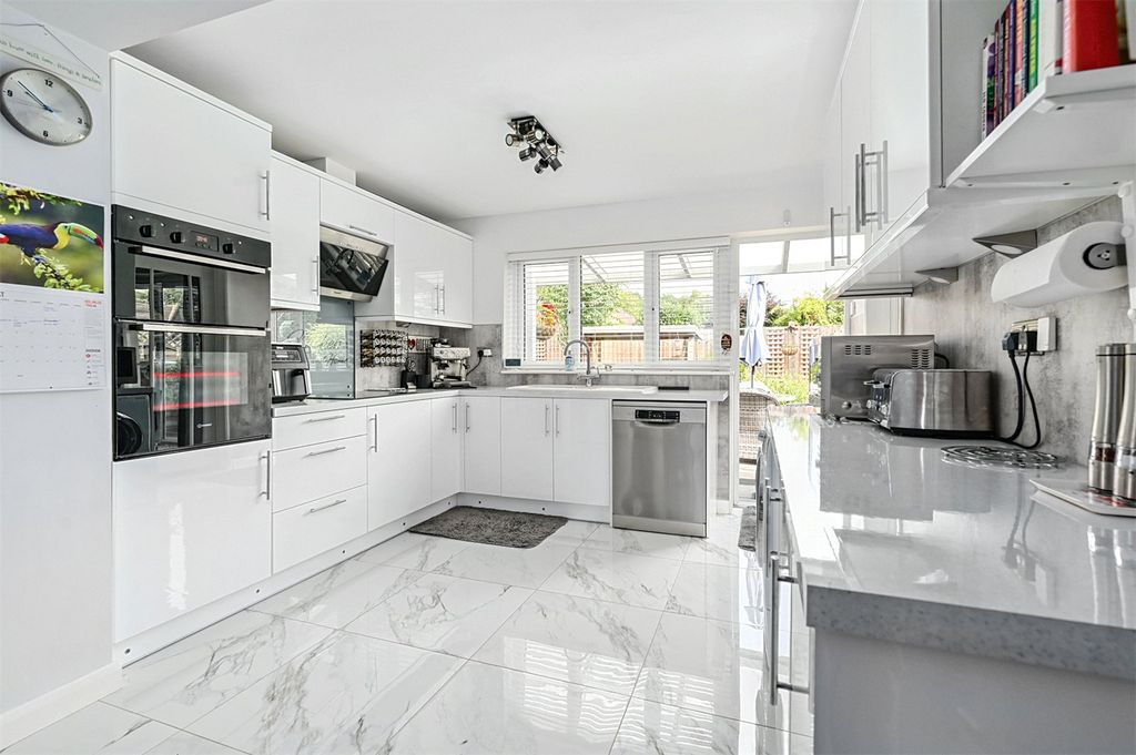 Property photo 2 of 15 Picture No. 02