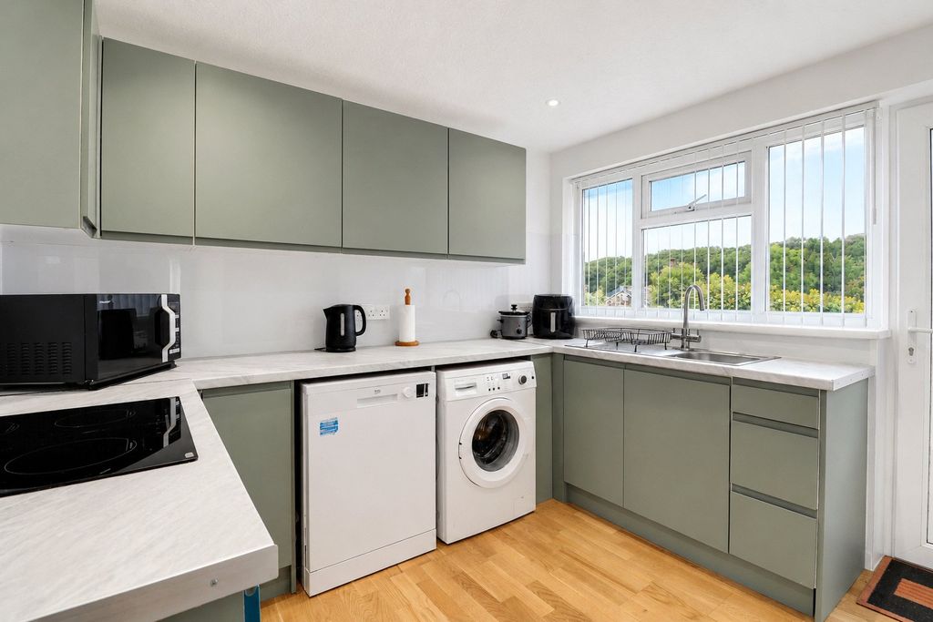 Property photo 2 of 10 2 - Picture No. 02