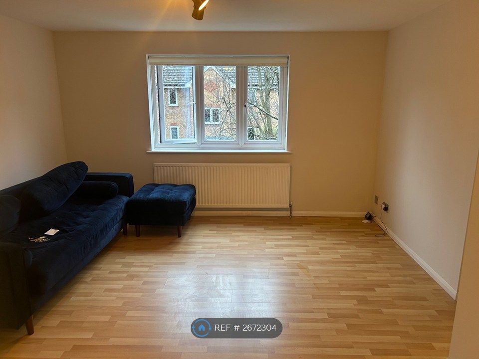 Property photo 3 of 19 Lounge