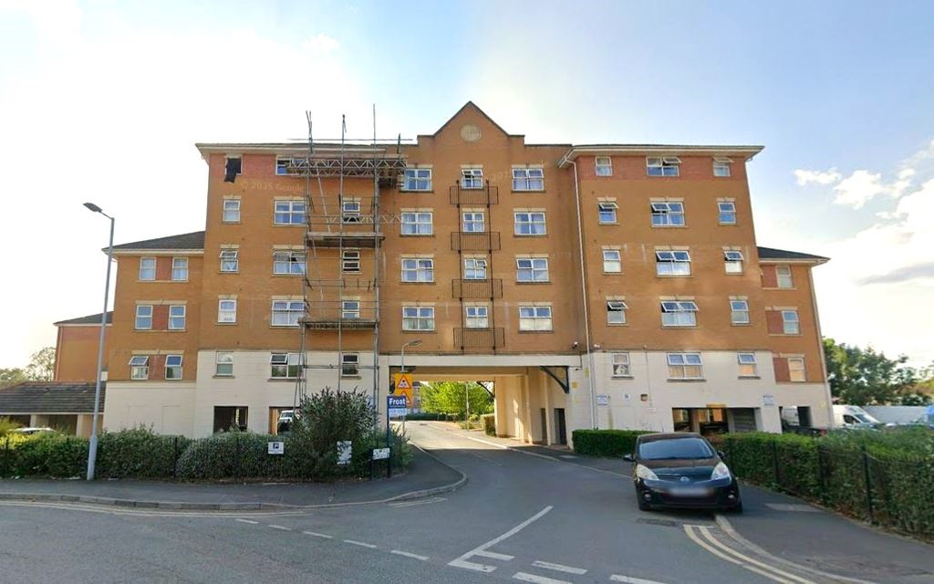 Property photo 1 of 6 Balcony