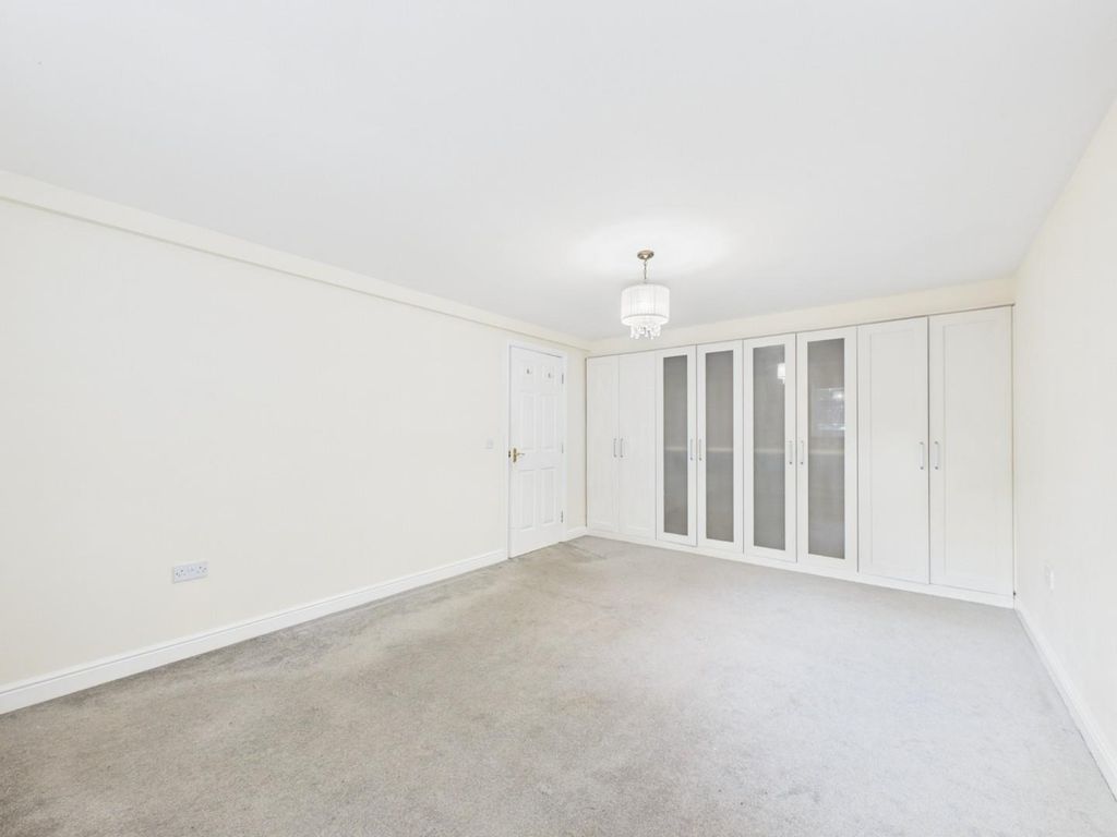 Property photo 3 of 15 Cam01268G0-Pr0517-Still008.Jpg