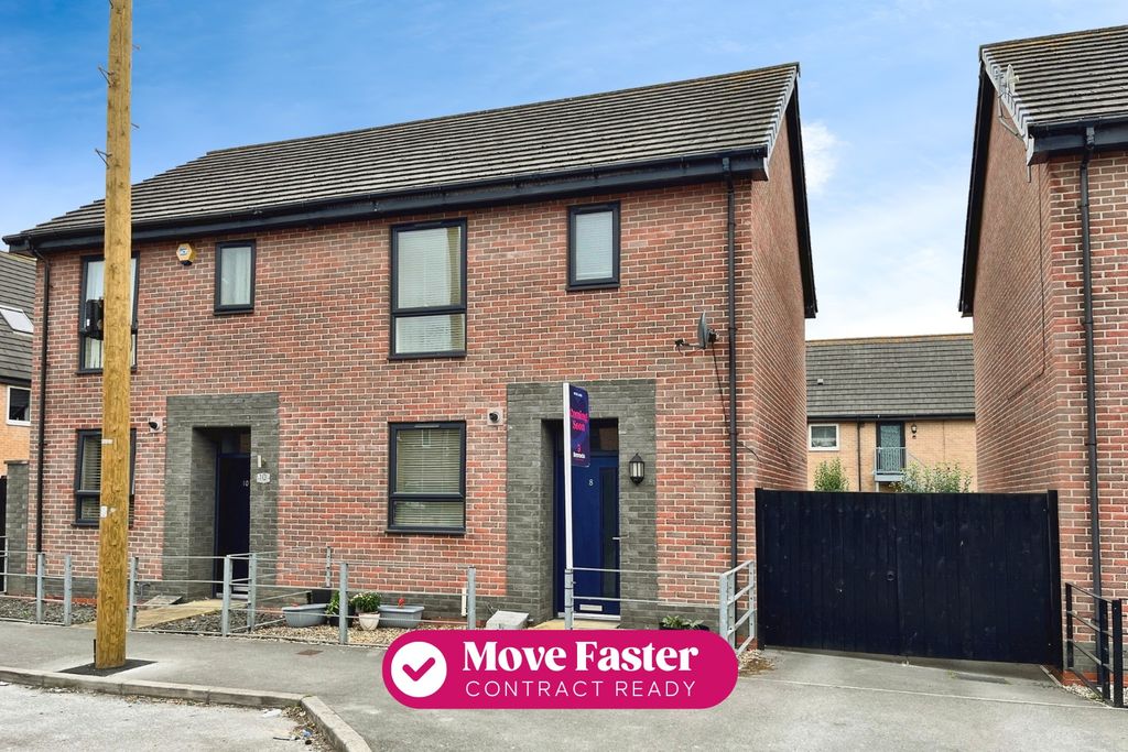 Property photo 1 of 15 4436011