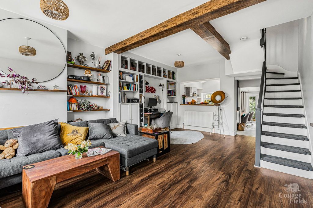 Property photo 2 of 29