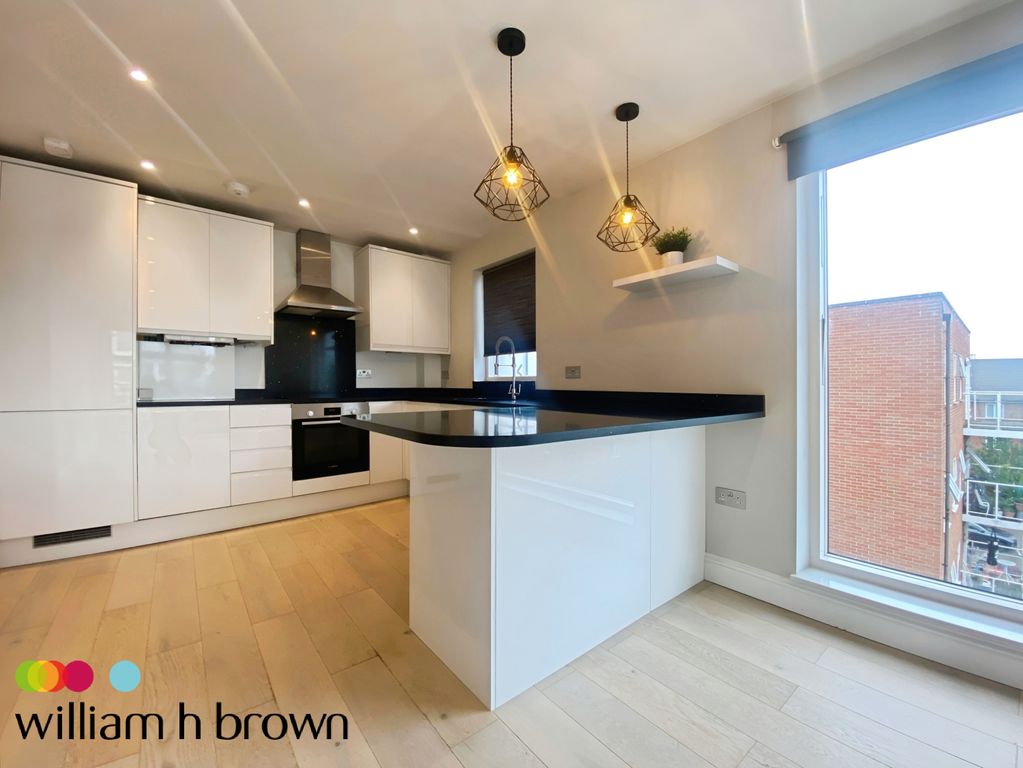 Property photo 1 of 11 Kitchen